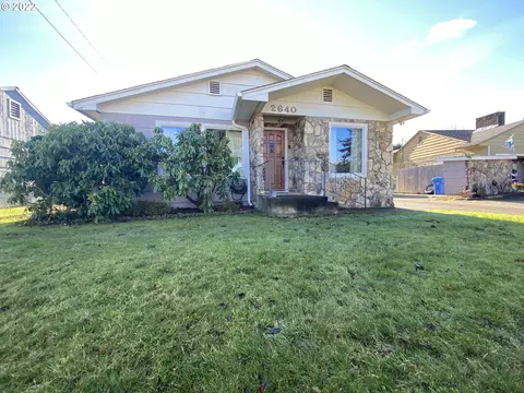 2640 Gardens Ave, Reedsport, OR 97467
