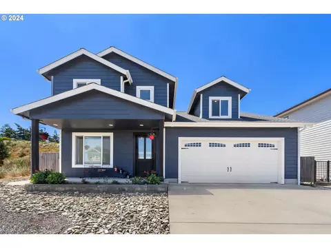 2130 Pine St, North Bend, OR 97459