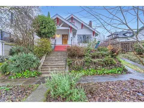 3017 SE Kelly St, Portland, OR 97202
