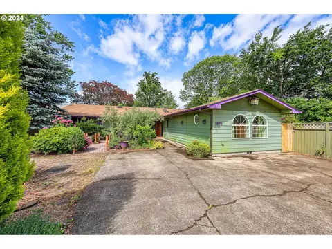 1895 Fillmore St, Eugene, OR 97405