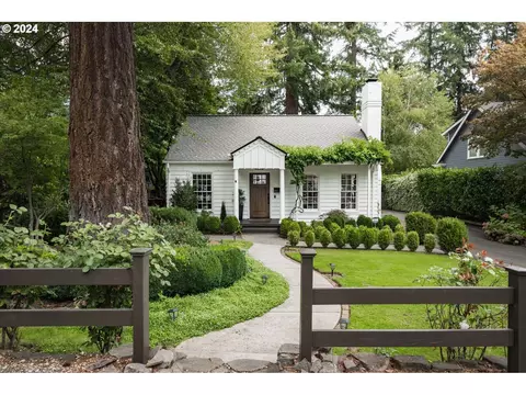 171 5th St, Lake Oswego, OR 97034