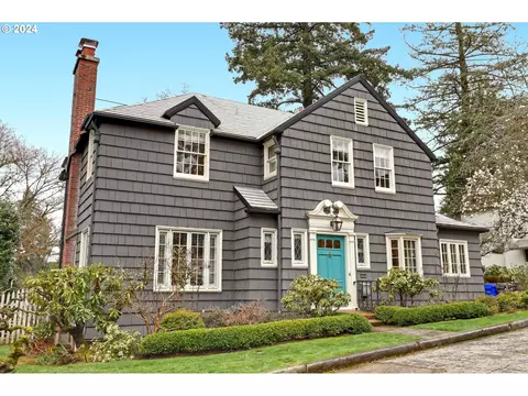 2675 SW Georgian Pl, Portland, OR 97201