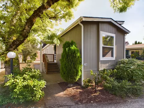 1475 Green Acres Rd #120, Eugene, OR 97408