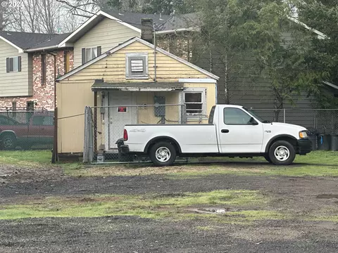 1428 13th Ave, Sweet Home, OR 97386