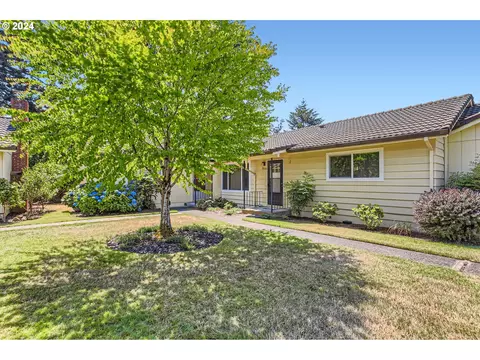 12630 SE Main St, Portland, OR 97233
