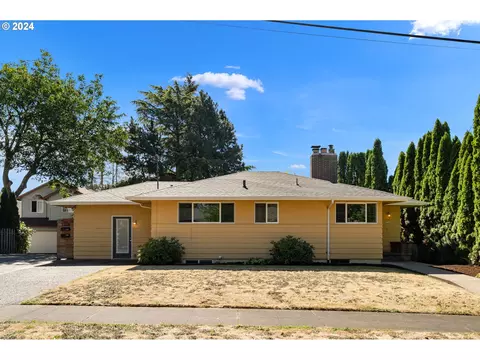 7320 SE Sherman St, Portland, OR 97215