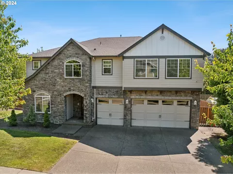 9340 SE Links Ave, Happy Valley, OR 97086