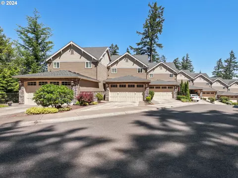866 SW Shaker Pl, Portland, OR 97225