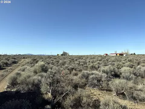 larch st, Christmas Valley, OR 97641