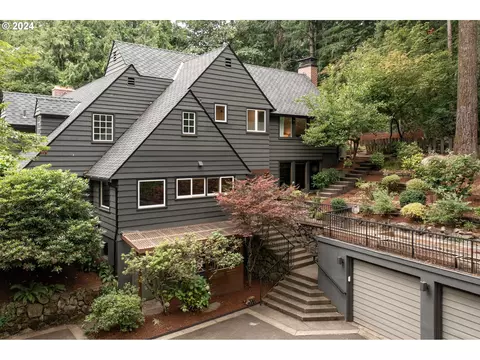 4905 SW Hewett Blvd, Portland, OR 97221
