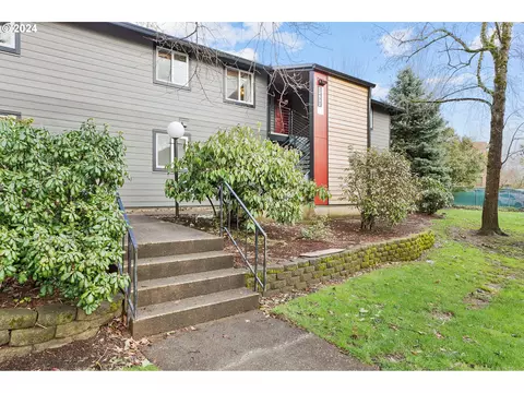 12632 NW Barnes Rd #9, Portland, OR 97229