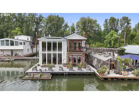 27448 NW St Helens Rd #454, Scappoose, OR 97056