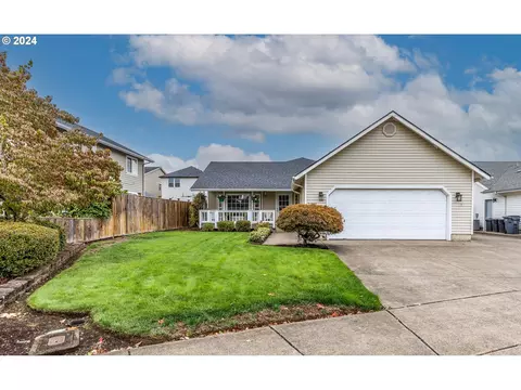 2328 Loch Dr, Springfield, OR 97477