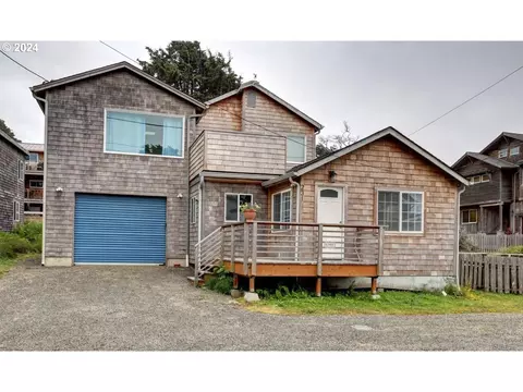 231 W Kenai St, Cannon Beach, OR 97110