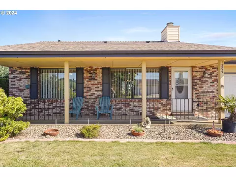 1395 Vanderbeck Ln, Woodburn, OR 97071