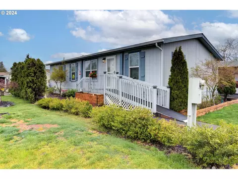 7455 SE King Rd #19, Milwaukie, OR 97222