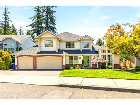 12712 SE Ott St, Clackamas, OR 97015