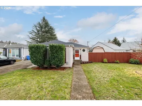 8544 NE Boehmer St, Portland, OR 97220