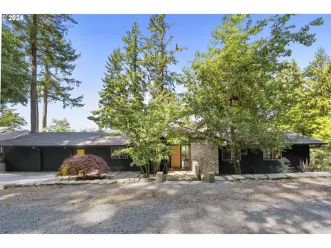6545 SE Yamhill Ct, Portland, OR 97215