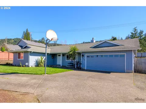 7443 A St, Springfield, OR 97478