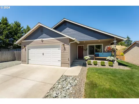 184 NE Amanda Way, Myrtle Creek, OR 97457