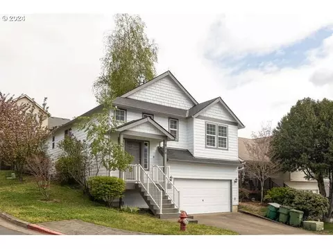 820 SW Chablis Ct, Dundee, OR 97115