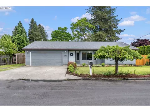 1778 SE Jean Ln, Hillsboro, OR 97123