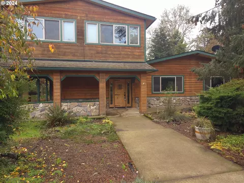 9738 State Highway 42, Tenmile, OR 97481
