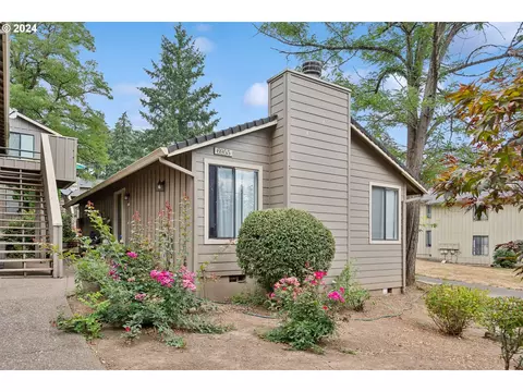 6965 Childs Rd, Lake Oswego, OR 97035