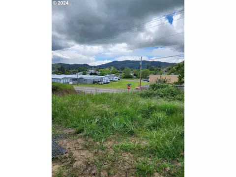 0 SW Gale, Roseburg, OR 97471