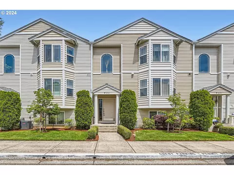 5700 NE 82nd Ave #F34, Vancouver, WA 98662