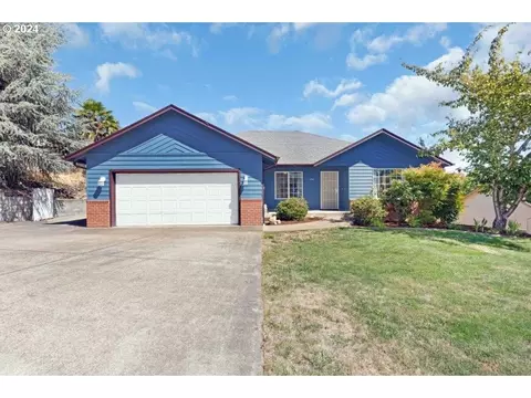 4793 Melody Ln, Roseburg, OR 97471