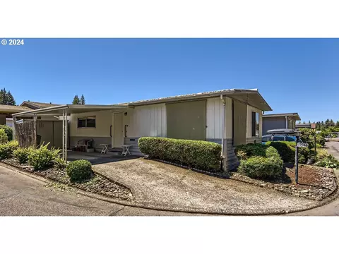 11544 SW Royal Villa Dr, Portland, OR 97224