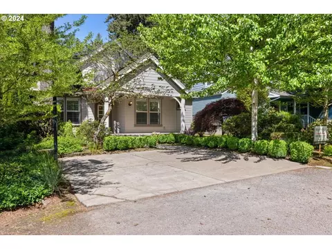 838 8th St, Lake Oswego, OR 97034