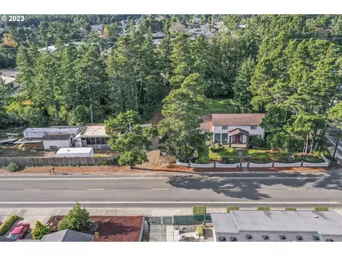 3475 Redwood St, Florence, OR 97439