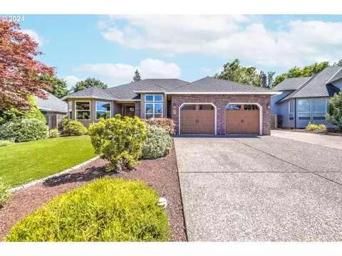 362 NE 15th Ct, Hillsboro, OR 97124