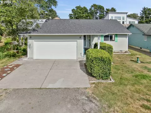 2162 NW Keel Ave, Lincoln City, OR 97367
