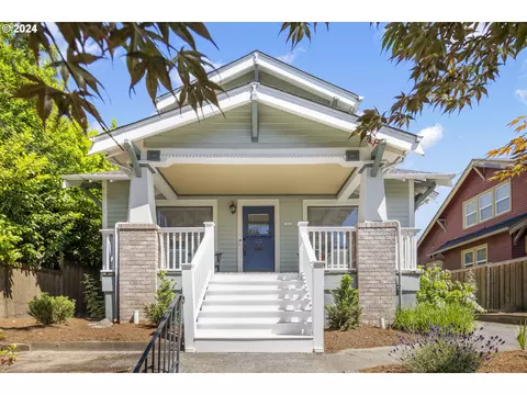1445 NE Skidmore St, Portland, OR 97211