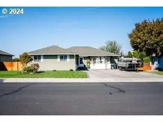 979 E Newport Ave, Hermiston, OR 97838
