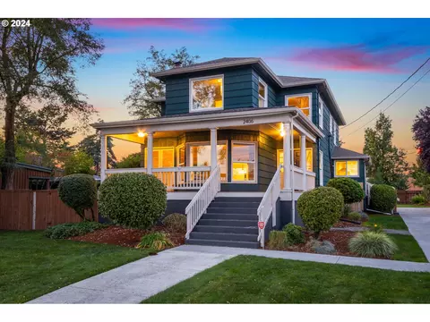 2406 E 6th St, Vancouver, WA 98661