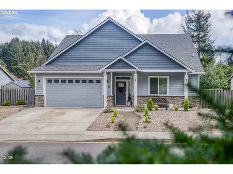 5792 NE Voyage Ave, Lincoln City, OR 97367