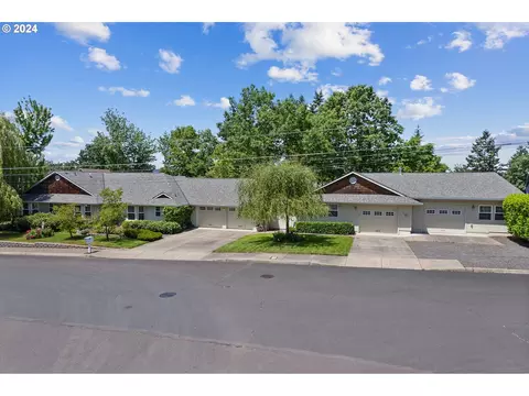 14736 SE Wild Rose Ln, Milwaukie, OR 97267