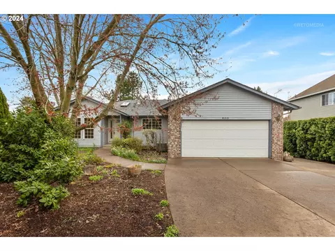 960 Amity Ct, Woodburn, OR 97071