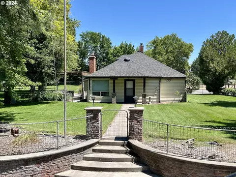 1615 NE Gillespie Ln, Hermiston, OR 97838