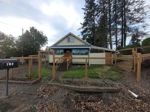 702 Marolf Loop Rd, Tillamook, OR 97141