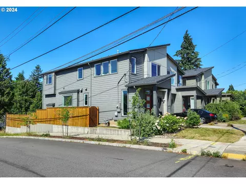 9107 NE Irving St, Portland, OR 97220