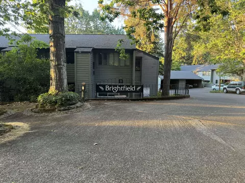 8807 SW Brightfield Cir, Portland, OR 97223