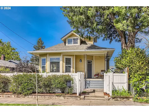 4025 SE 64th Ave, Portland, OR 97206