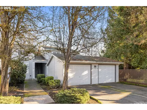 15000 SW Farmington Rd #27, Beaverton, OR 97007