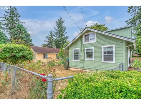435 S 15th St, Saint Helens, OR 97051